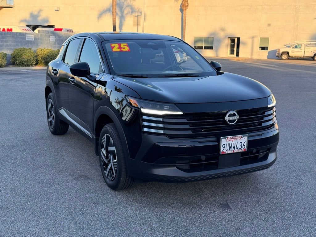 Certified 2025 Nissan Kicks SV image 2