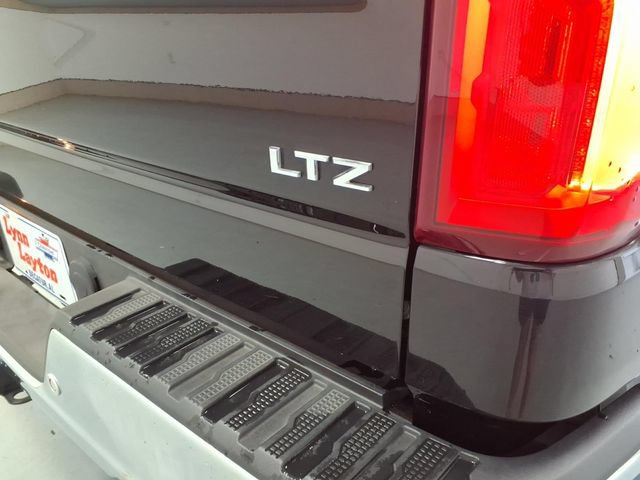 Used 2025 Chevrolet Silverado 1500 LTZ AWD/4WD image 11