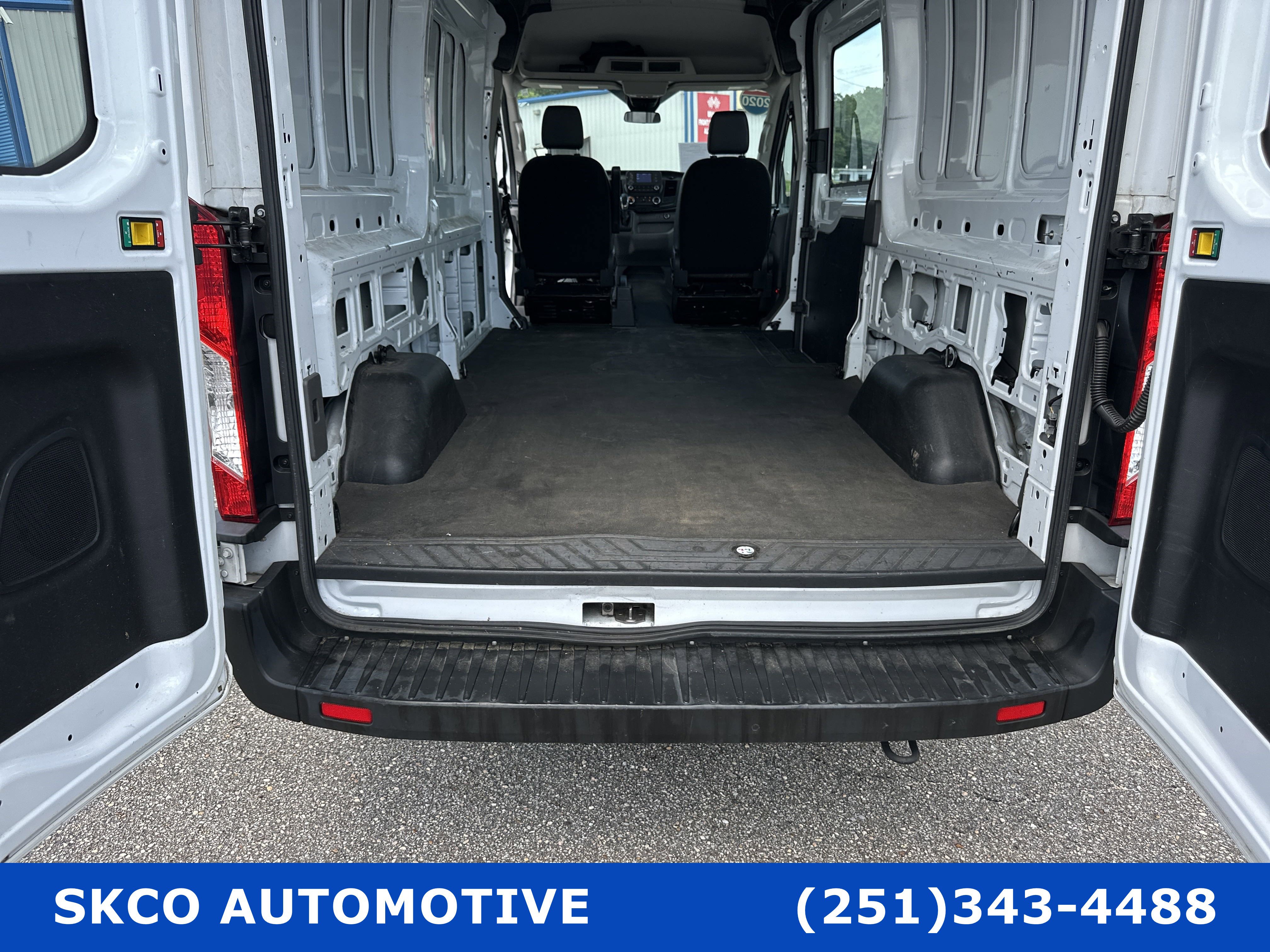 Used 2020 Ford Transit 250 Medium Roof image 21