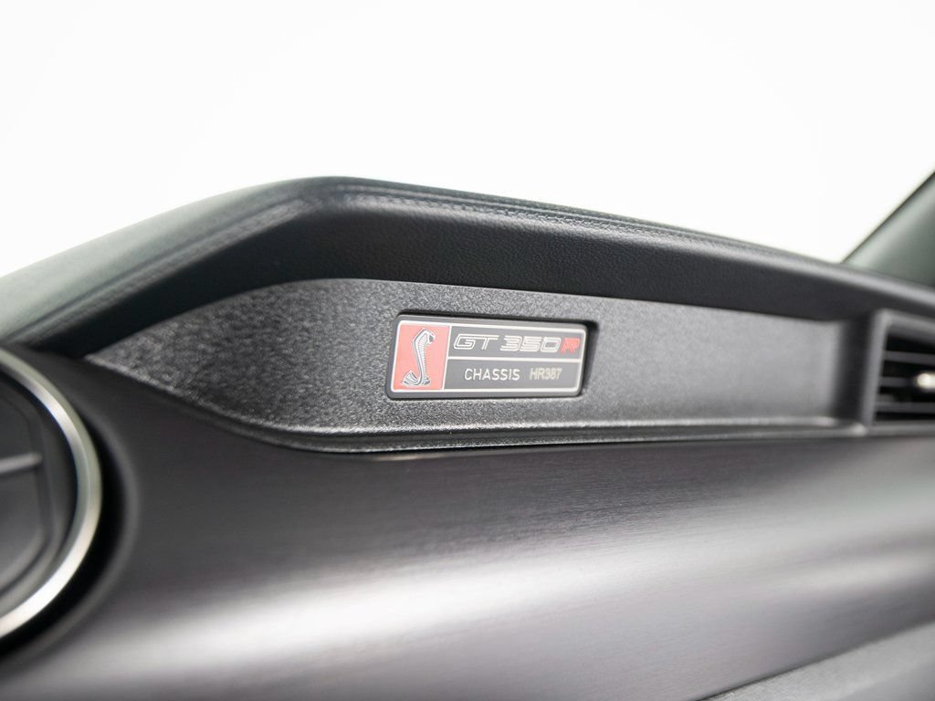 Used 2017 Ford Mustang Shelby GT350R RWD image 25