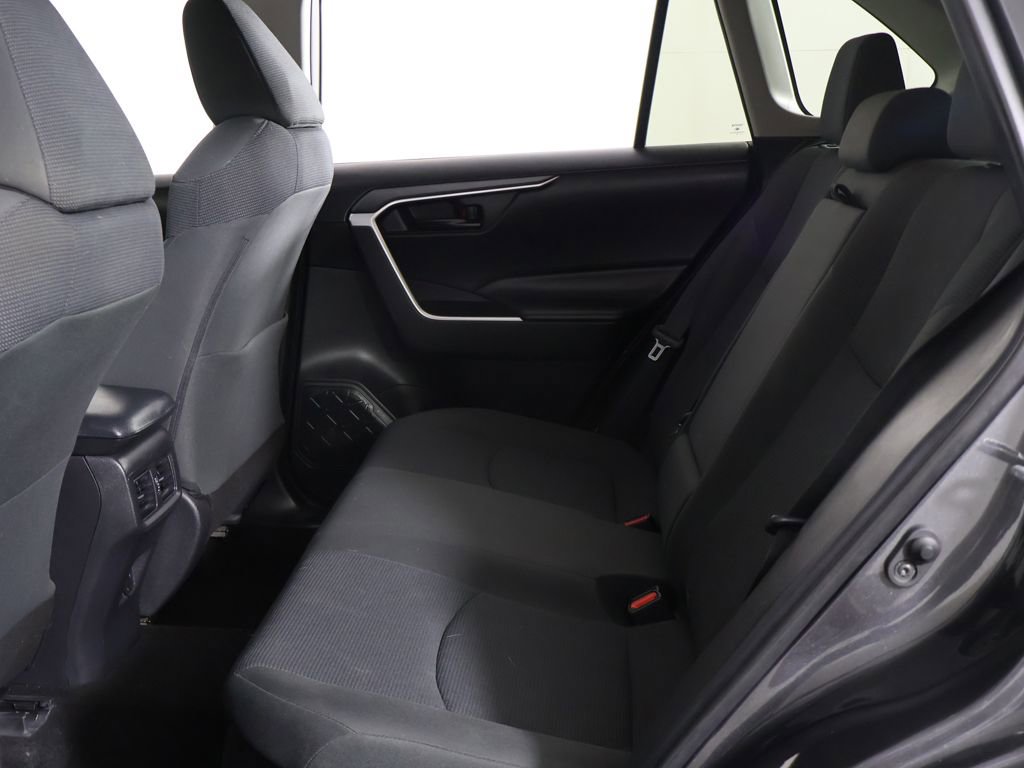 Used 2021 Toyota RAV4 LE AWD/4WD image 25