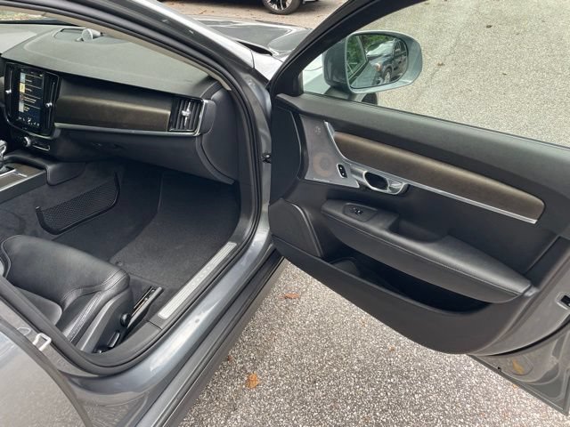 Used 2018 Volvo V90 T6 Cross Country w/ Convenience Package AWD/4WD image 13