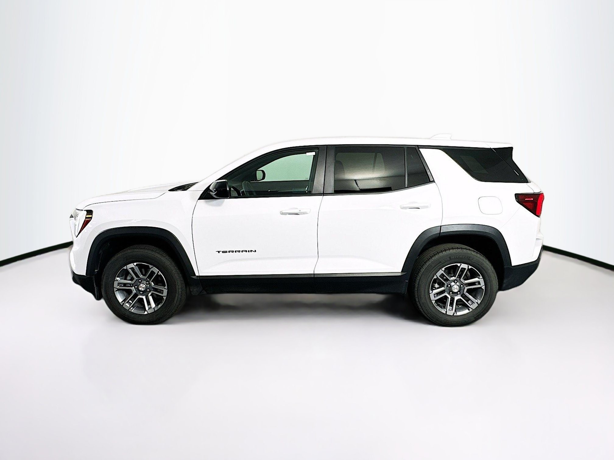 Used 2026 GMC Terrain Elevation FWD image 4
