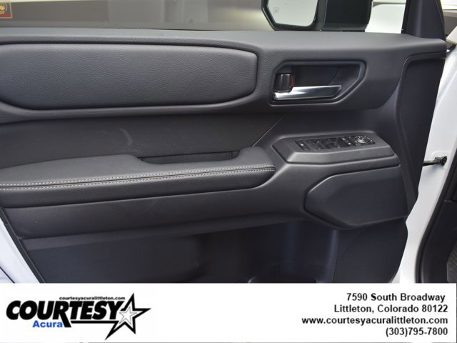 Used 2024 Toyota Land Cruiser image 7