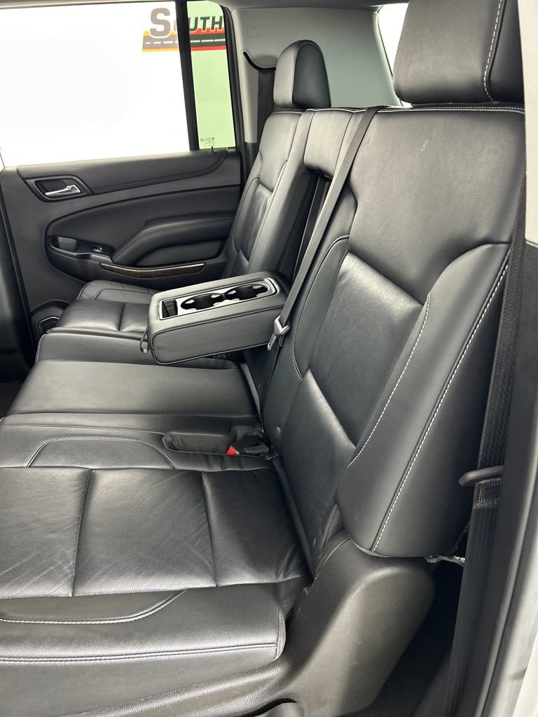 Used 2020 Chevrolet Suburban LT AWD/4WD image 16