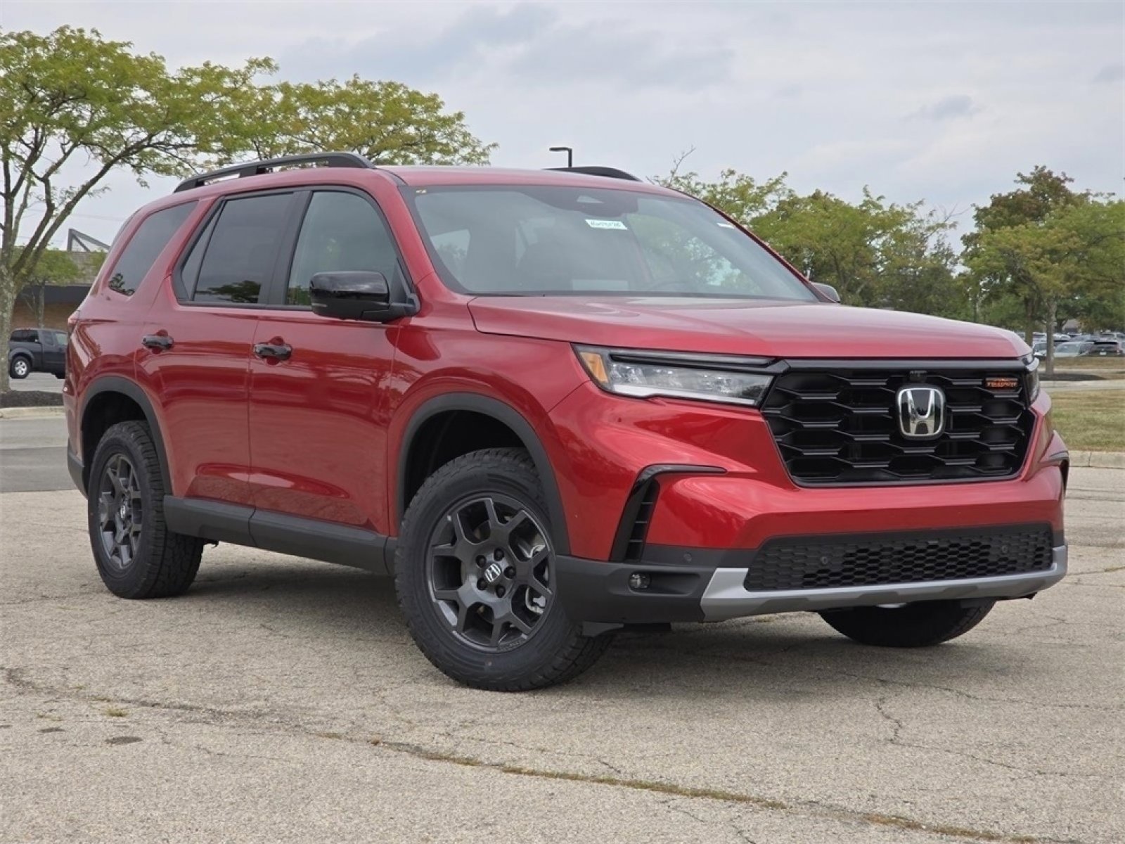 New 2025 Honda Pilot TrailSport image 2