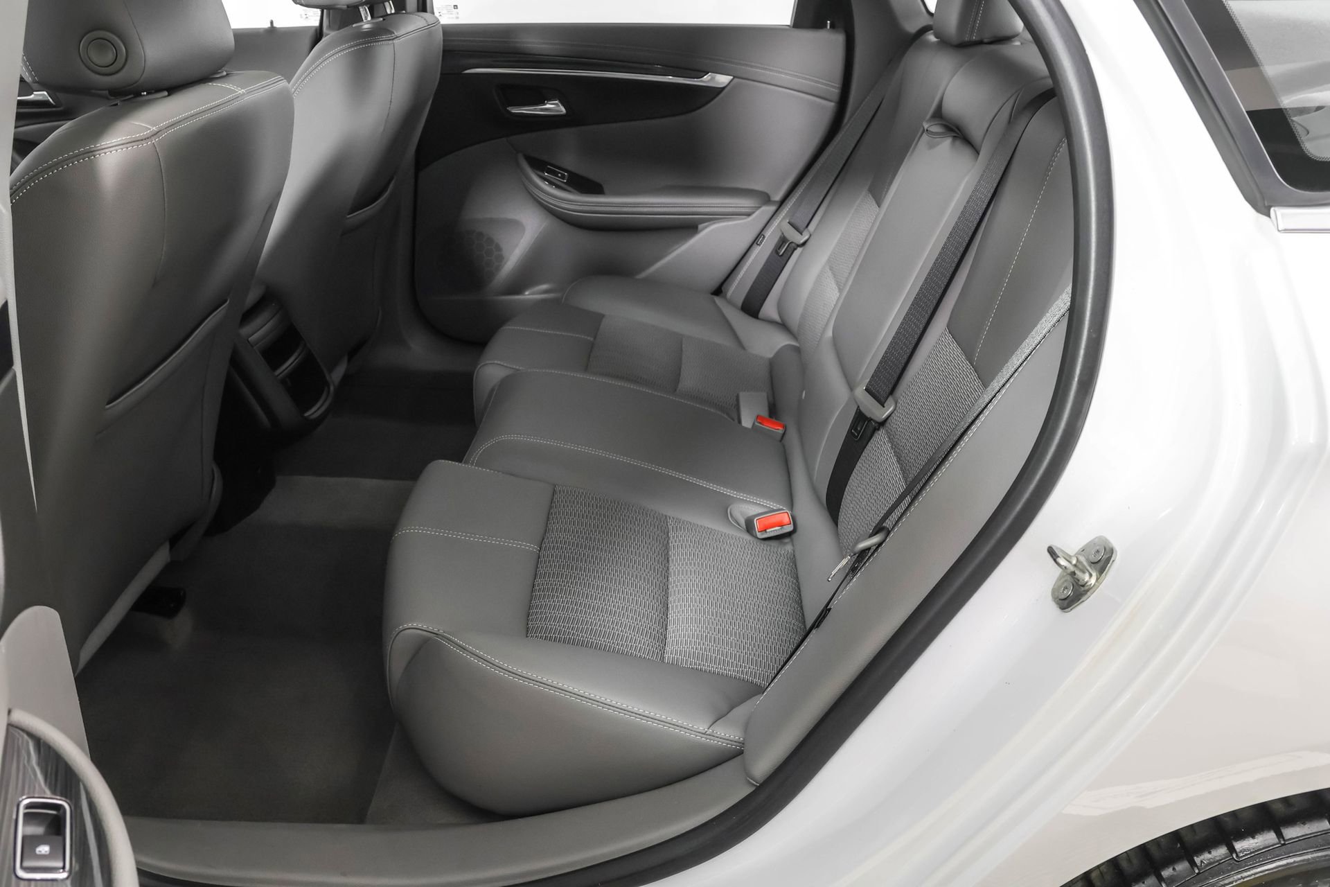 Used 2019 Chevrolet Impala LS image 34