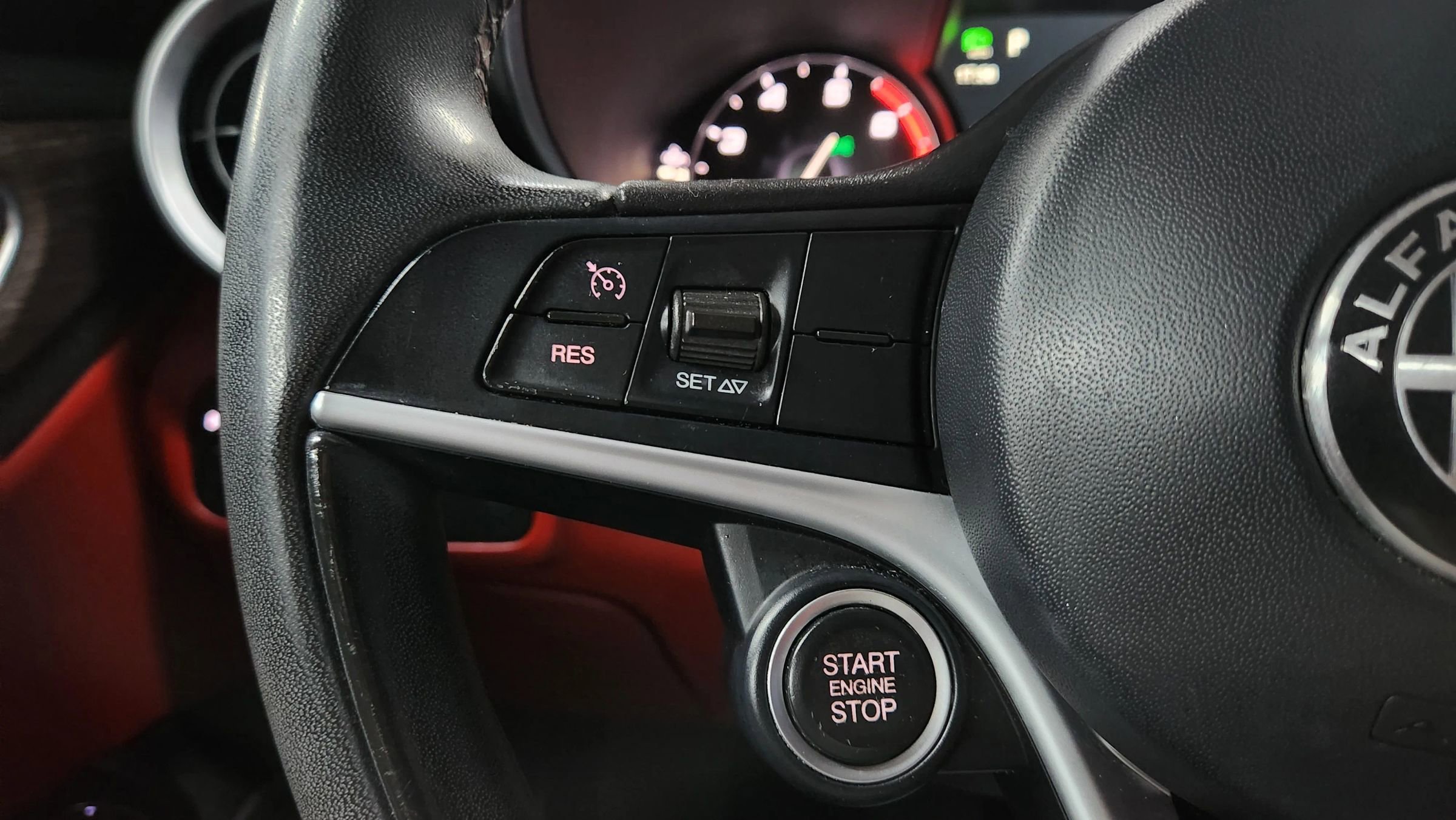 Used 2017 Alfa Romeo Giulia Ti image 28