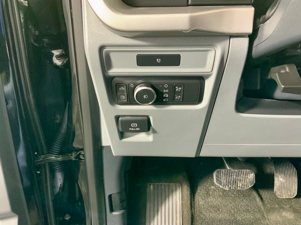 Used 2022 Ford F150 XL w/ Equipment Group 101A High AWD/4WD image 23