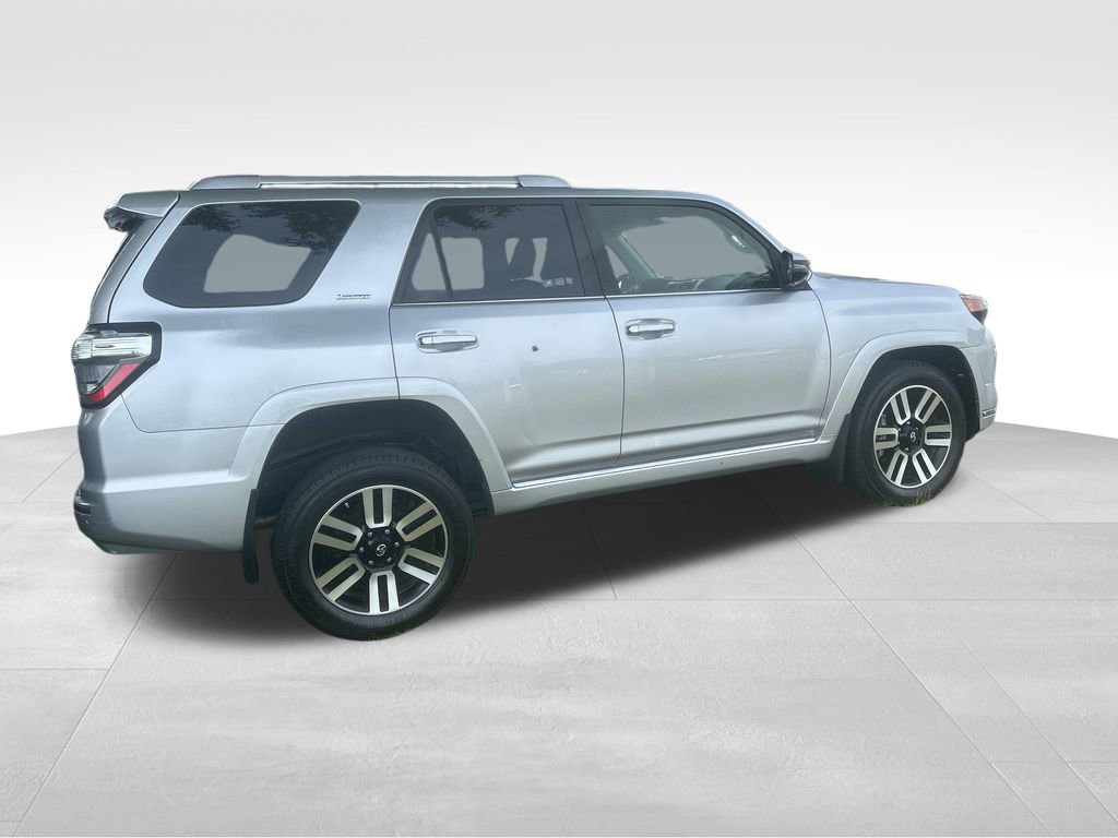 Used 2016 Toyota 4Runner Limited AWD/4WD image 9