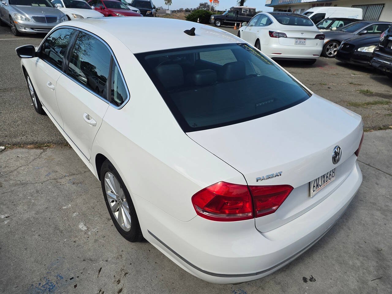 Used 2012 Volkswagen Passat 2.5 SEL Premium FWD image 13