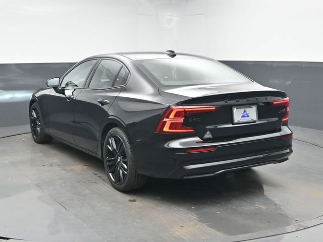 Used 2023 Volvo S60 B5 Plus w/ Climate Package image 8