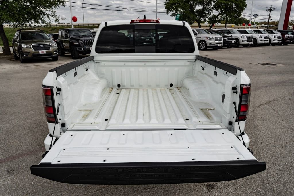 Used 2025 Nissan Frontier SV RWD image 30