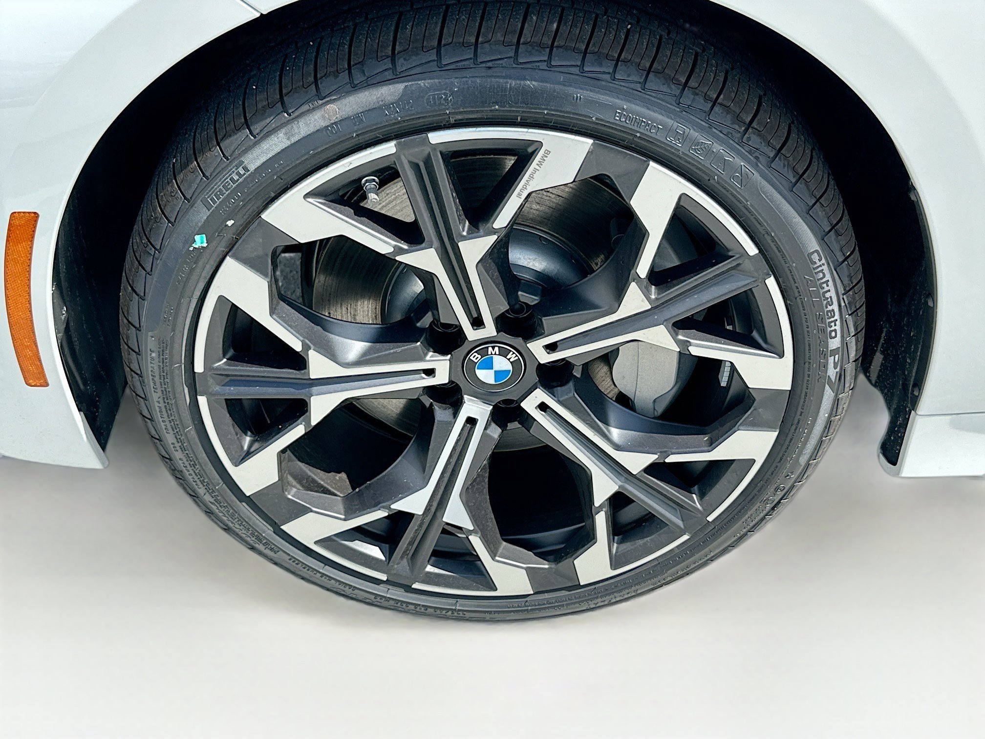 Used 2025 BMW 330i Sedan w/ Premium Package RWD image 33