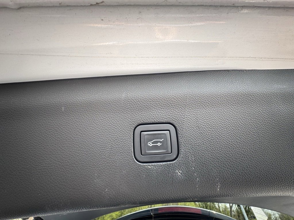 Used 2024 Buick Enclave Premium image 38