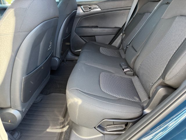 New 2027 Kia Sportage S FWD image 12