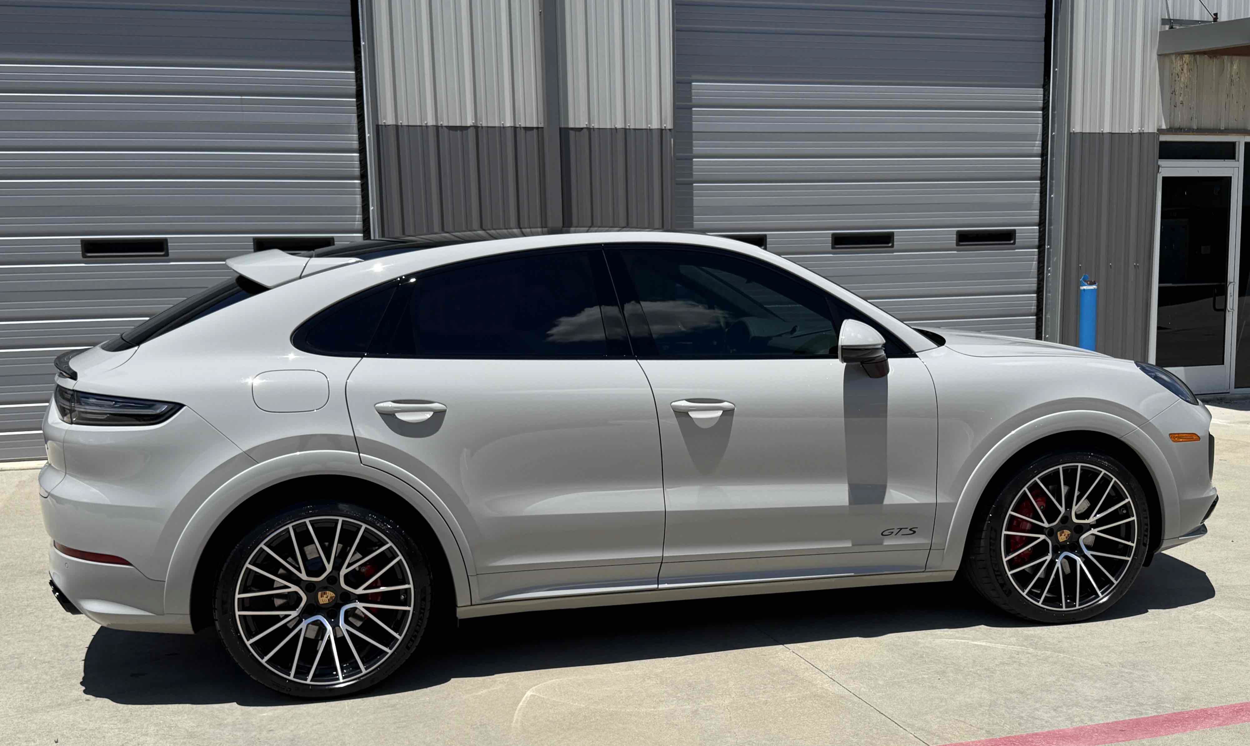 Used 2022 Porsche Cayenne GTS AWD/4WD image 83