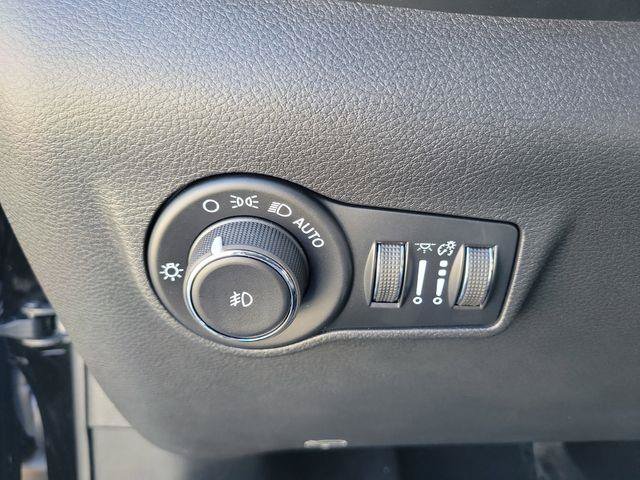 New 2026 Jeep Compass Limited w/ Sun, Sound & Navigation Group AWD/4WD image 22