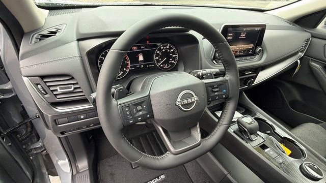 New 2026 Nissan Rogue SV image 31