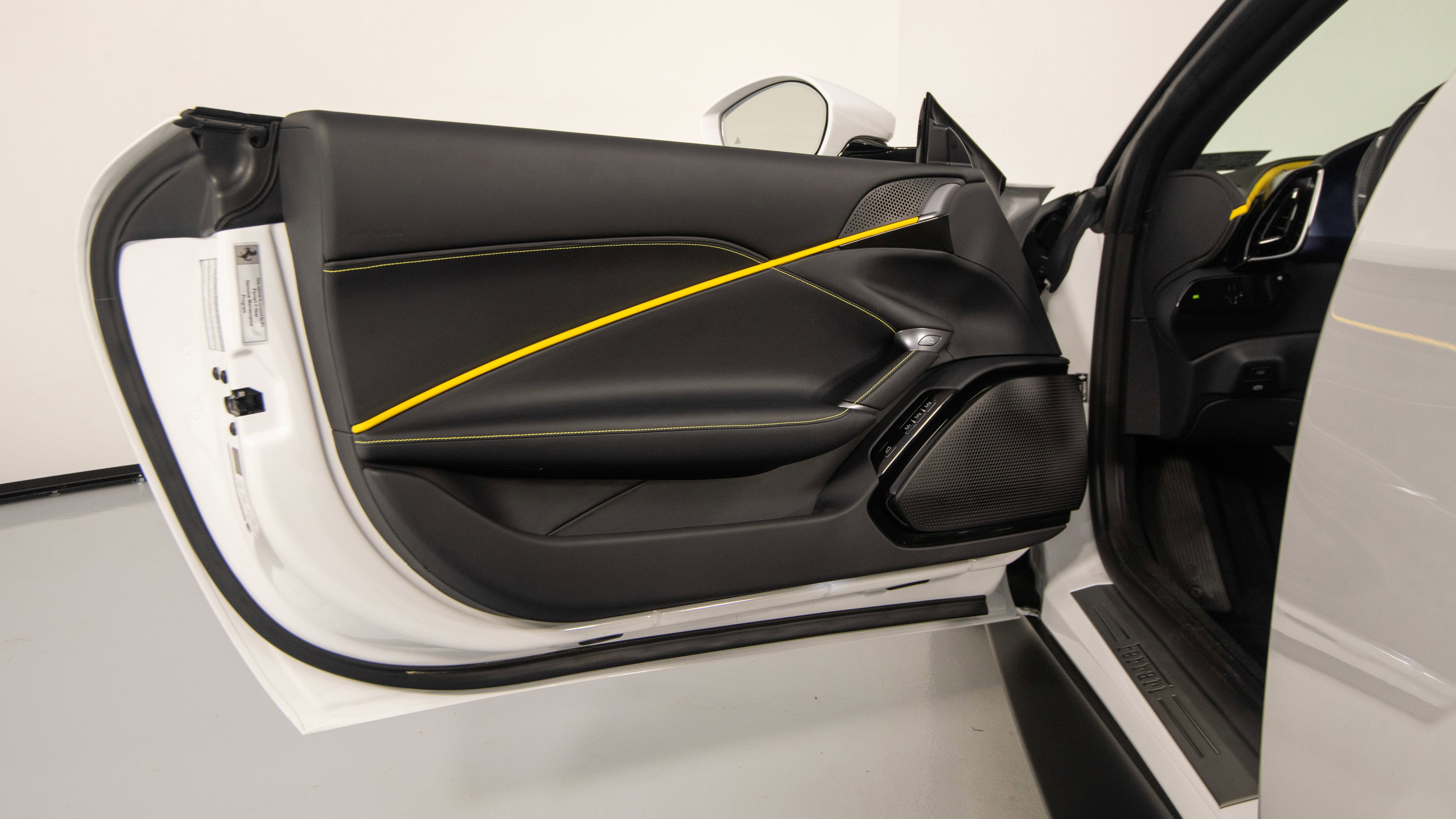 Certified 2026 Ferrari Roma Spider RWD image 17