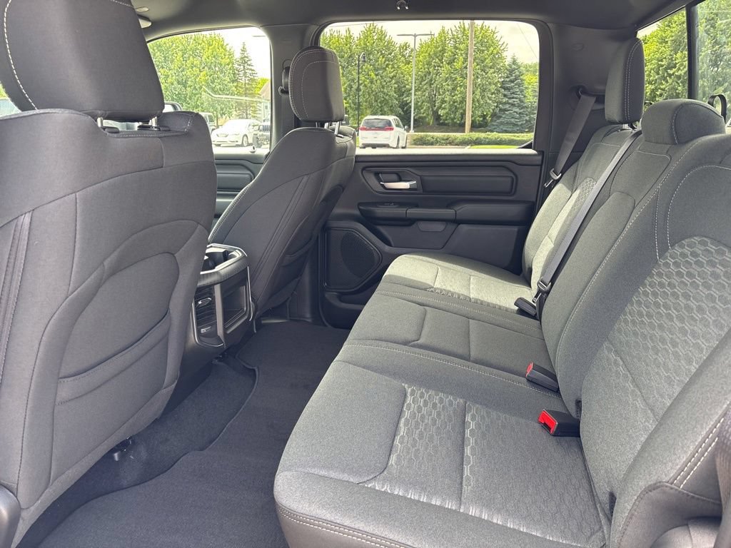 New 2026 RAM 1500 Express AWD/4WD image 9