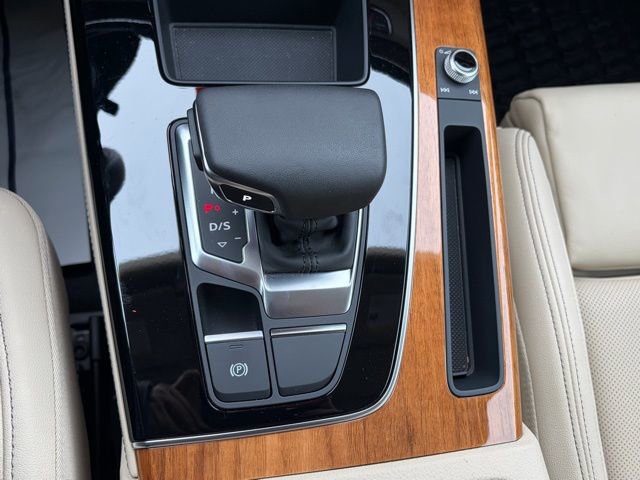 Used 2023 Audi Q5 2.0T Premium Plus w/ Premium Plus Package image 25