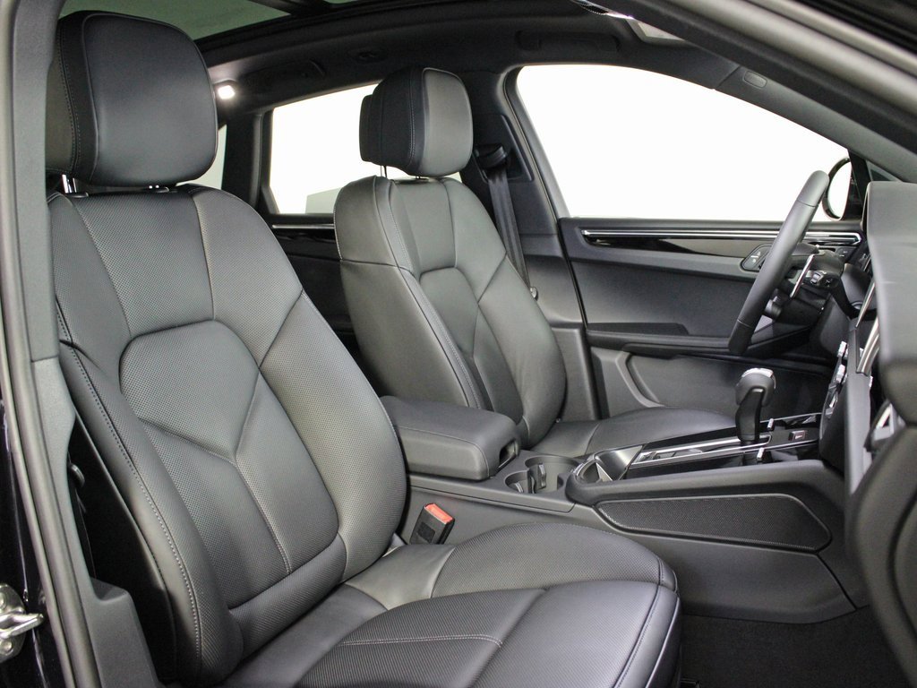 New 2026 Porsche Macan S image 38