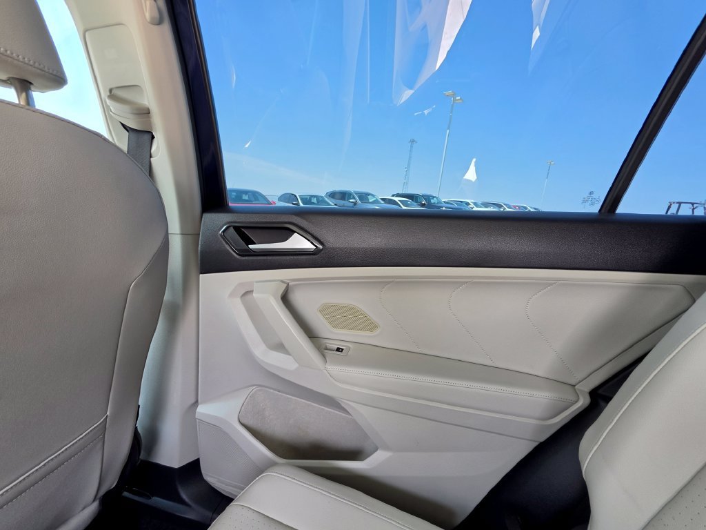 Used 2023 Volkswagen Tiguan SE FWD image 20