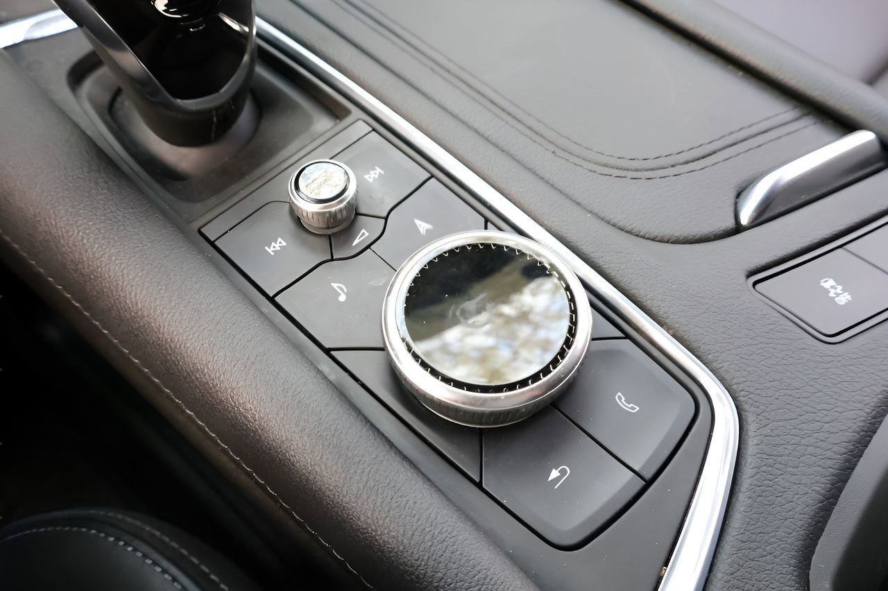 Certified 2023 Cadillac XT6 Premium Luxury image 29