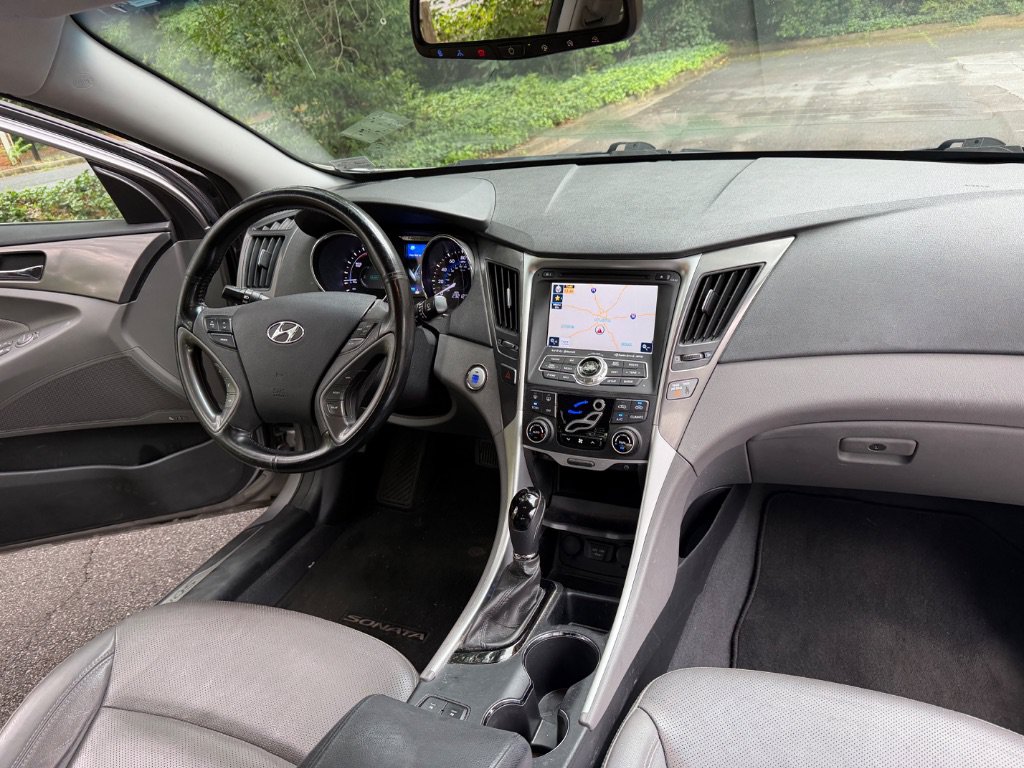 Used 2013 Hyundai Sonata Limited FWD image 10