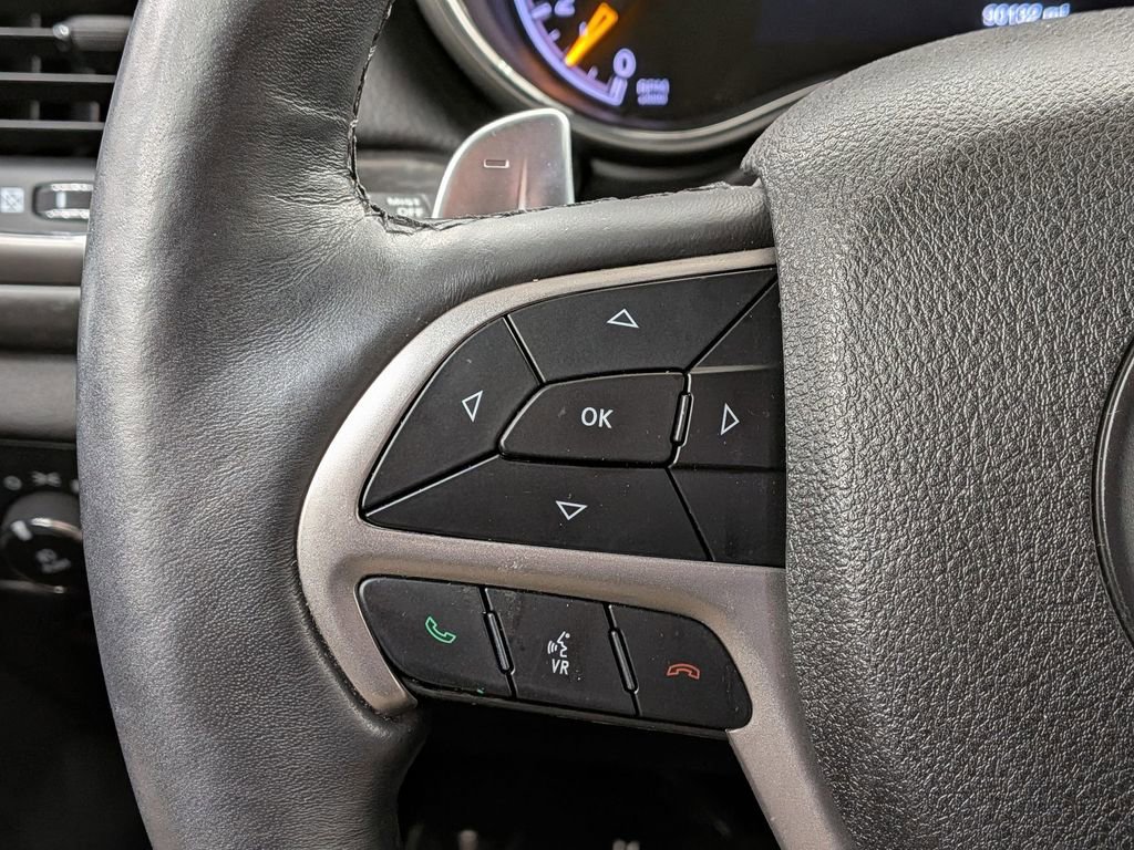 Used 2017 Jeep Grand Cherokee Altitude image 19