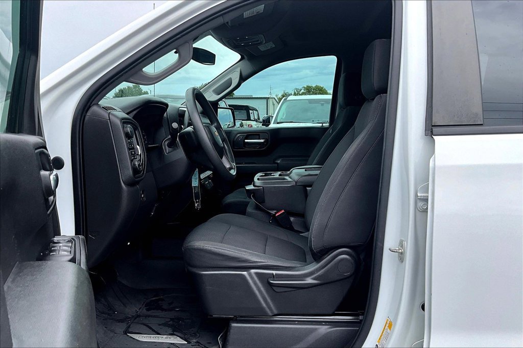 Used 2020 Chevrolet Silverado 1500 Custom w/ Custom Value Package AWD/4WD image 27