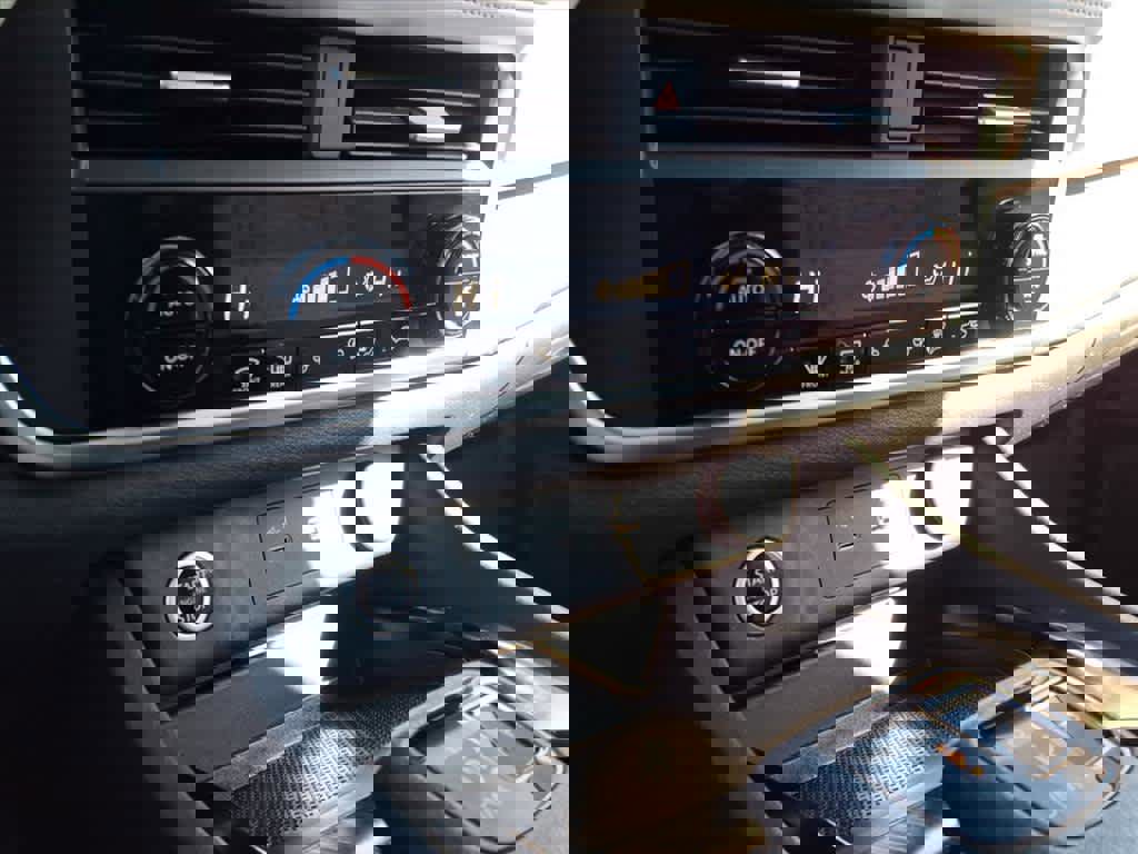 Certified 2023 Nissan Rogue SV image 19