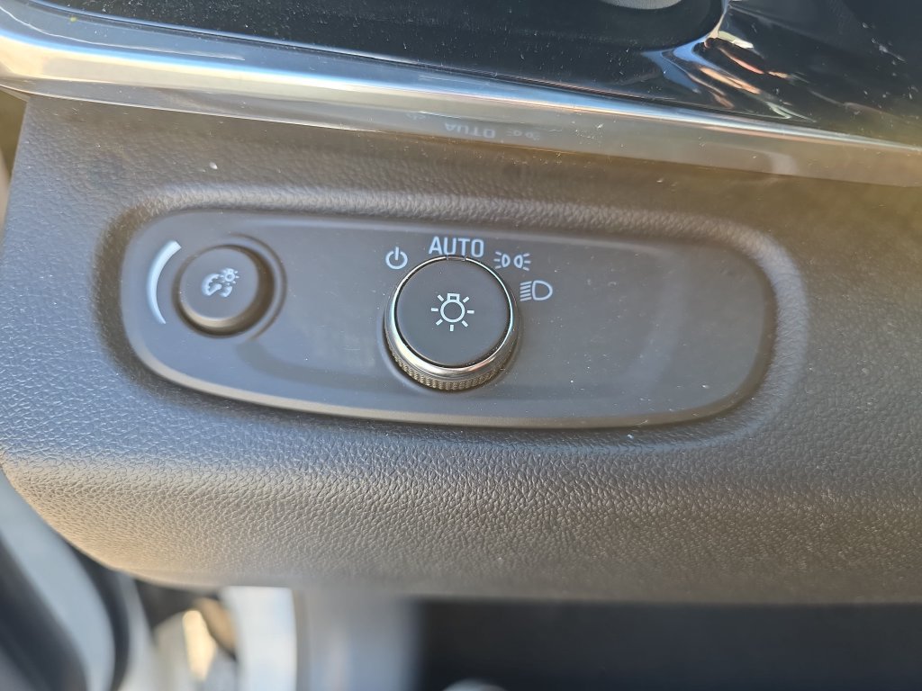 Certified 2024 Buick Envista Sport Touring w/ Convenience I Package FWD image 28