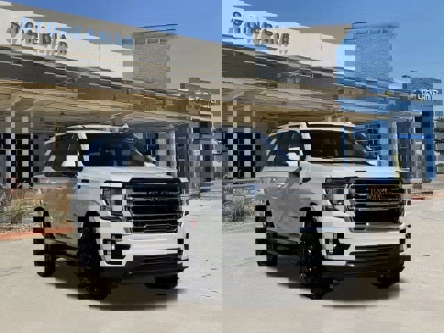 Used 2021 GMC Yukon SLT w/ SLT Premium Package image 2