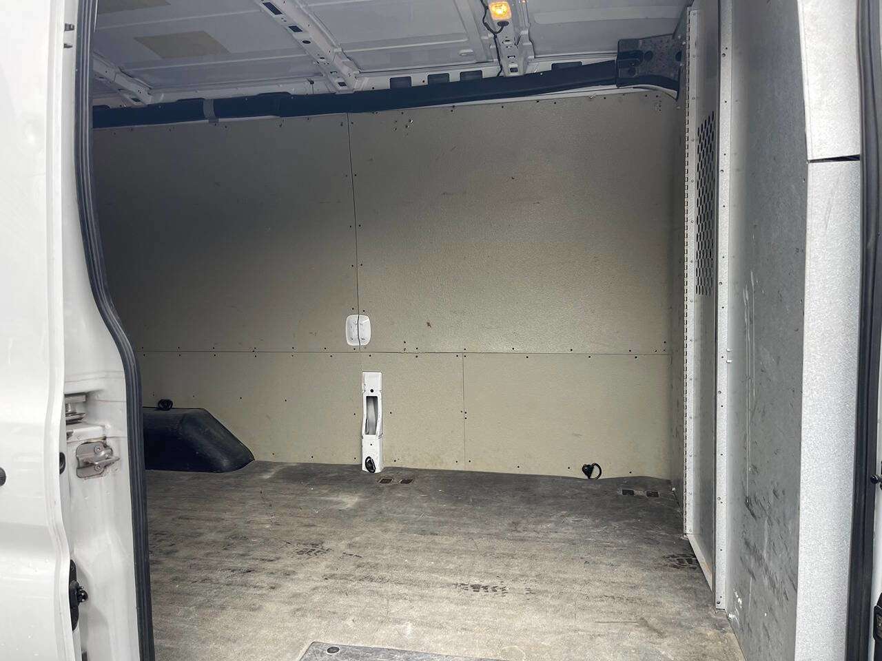 Used 2015 Ford Transit 250 148 Medium Roof image 19