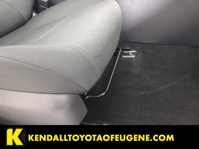 Used 2024 Toyota RAV4 XLE AWD/4WD image 30
