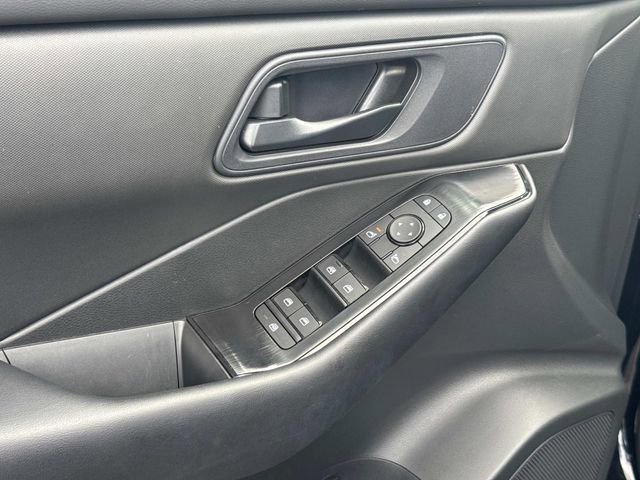 Certified 2025 Nissan Rogue S image 26