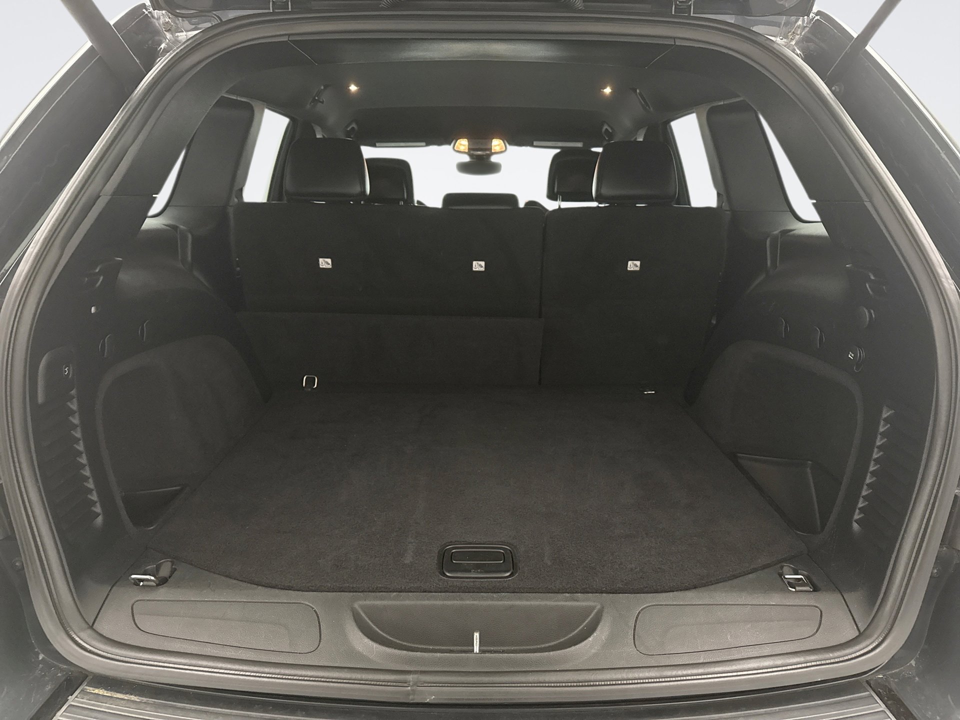 Used 2018 Jeep Grand Cherokee Altitude AWD/4WD image 20