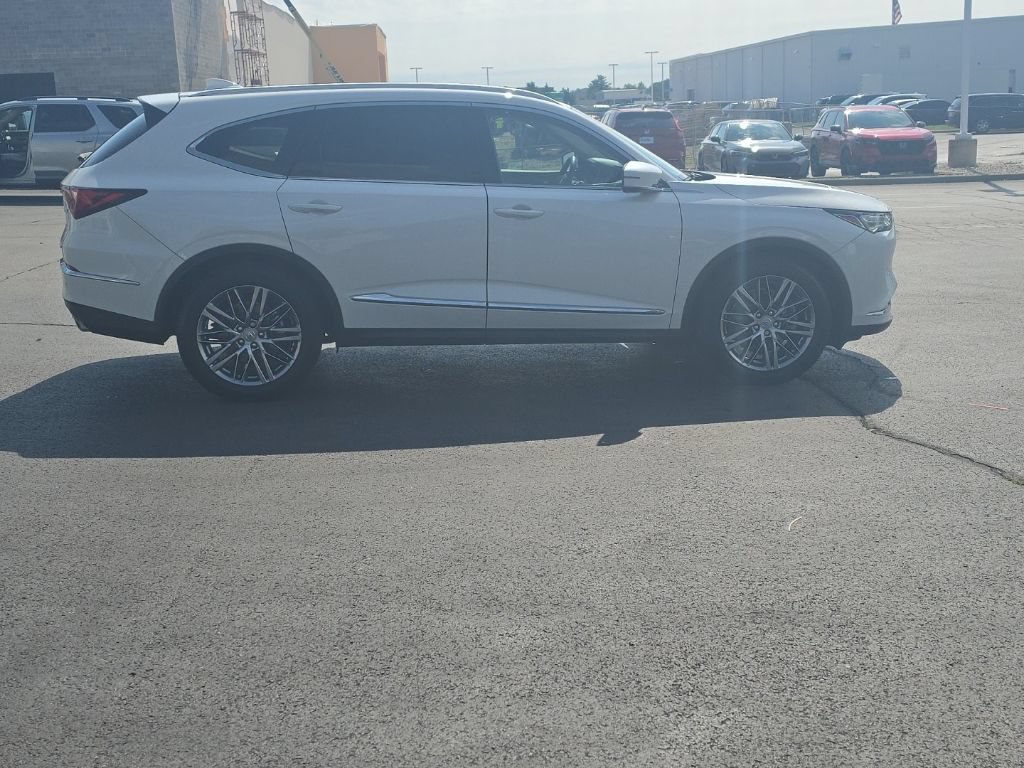 Certified 2023 Acura MDX w/ Advance Package AWD/4WD image 9