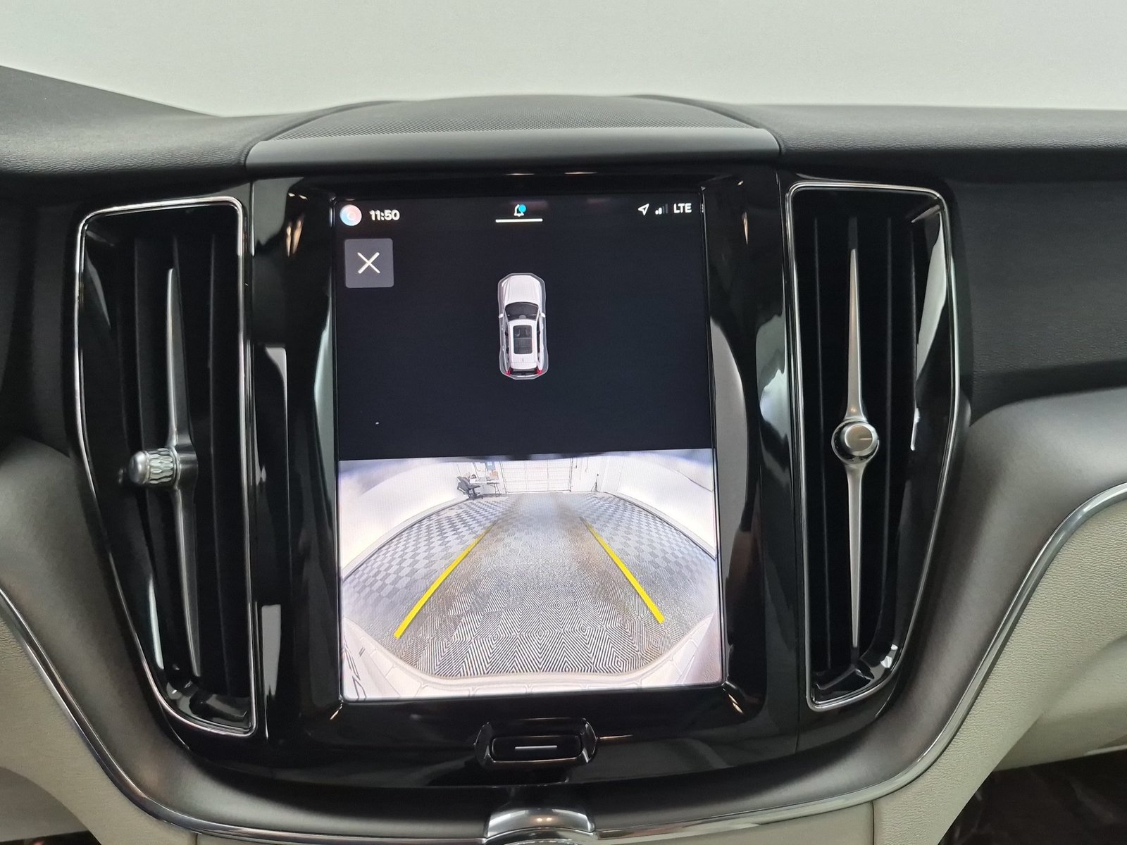 Used 2025 Volvo XC60 T8 Core w/ Protection Package Premier AWD/4WD image 15