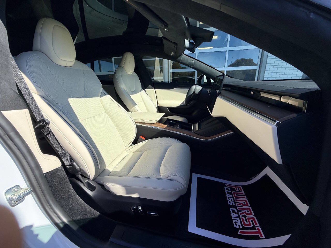 Used 2021 Tesla Model S Plaid image 39