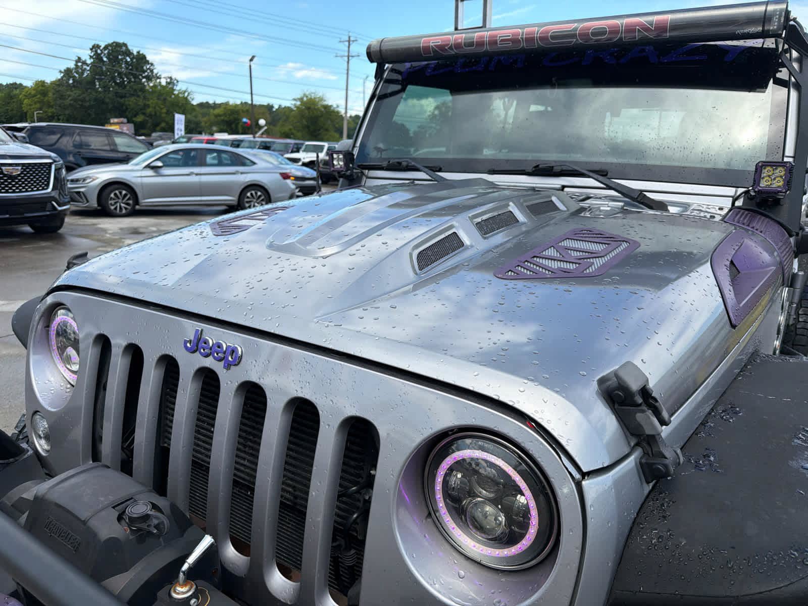 Used 2014 Jeep Wrangler Unlimited Rubicon w/ Connectivity Group AWD/4WD image 4