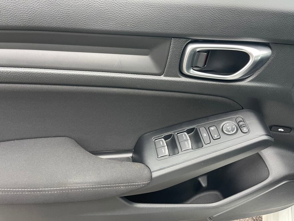 Used 2025 Honda Civic Sport image 7