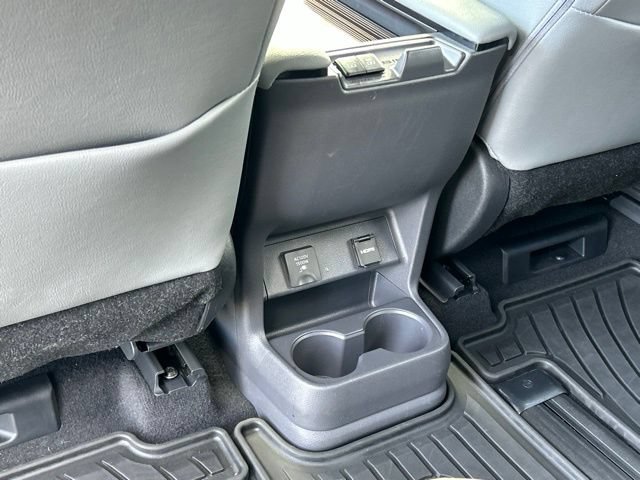 Used 2022 Toyota Sienna XLE w/ XLE Plus Package AWD/4WD image 41