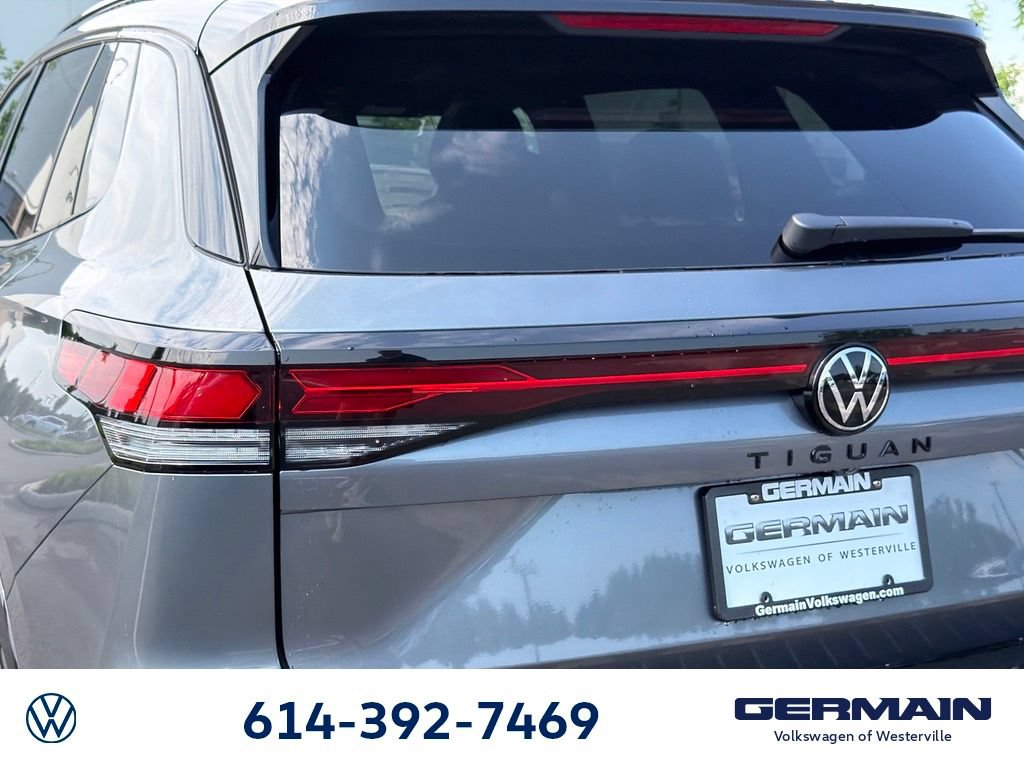 New 2026 Volkswagen Tiguan SE R-Line AWD/4WD image 9