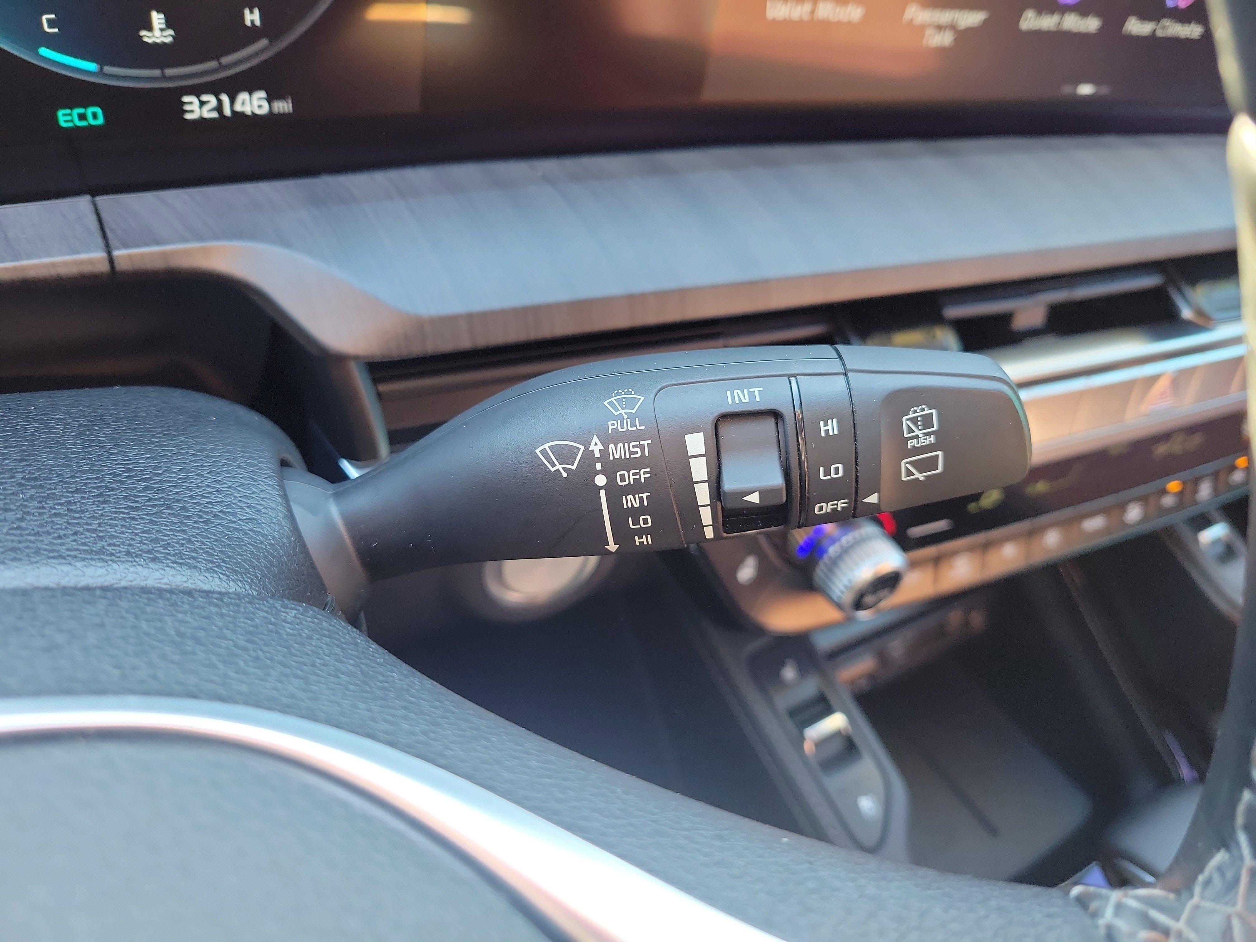 Used 2023 Kia Telluride SX image 32