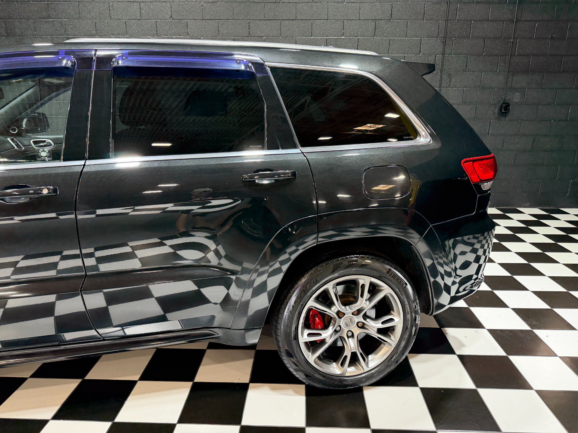 Used 2014 Jeep Grand Cherokee SRT8 w/ Luxury Group II AWD/4WD image 27