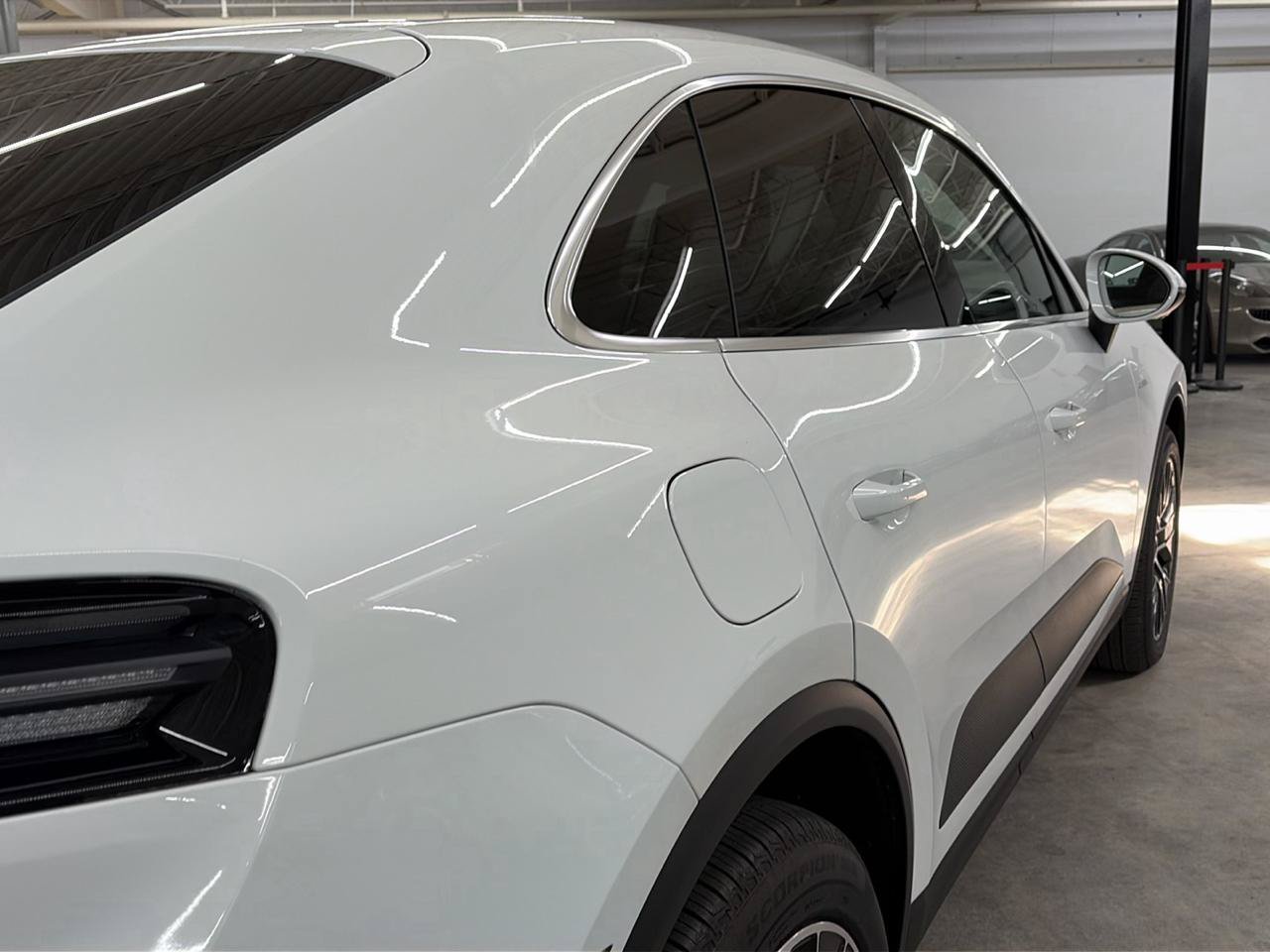 Used 2025 Porsche Macan 4S Electric w/ Premium Package AWD/4WD image 10