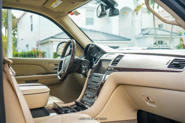 Used 2009 Cadillac Escalade AWD image 73